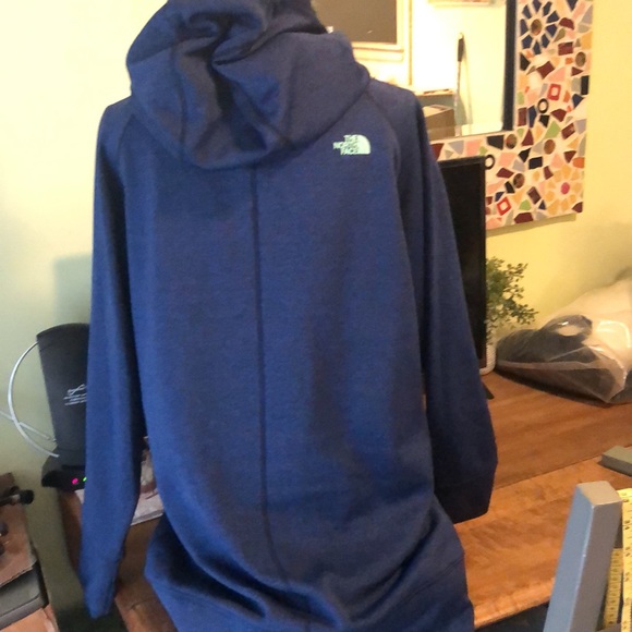 The NorthFace Extra long Sweatshirt - Picture 4 of 11